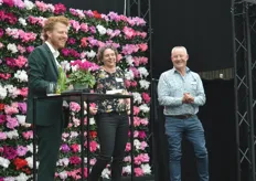 Here two employees that are working in the company for quite some years. Ingrid ten Hove has been working for a respectable ten years and Ton Koers, who has now spent 45 working years at Schoneveld.